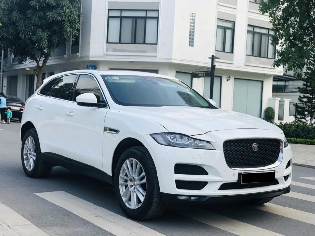 Cần bán lại xe Jaguar F-Pace sản xuất năm 2016, màu trắng, xe nhập0