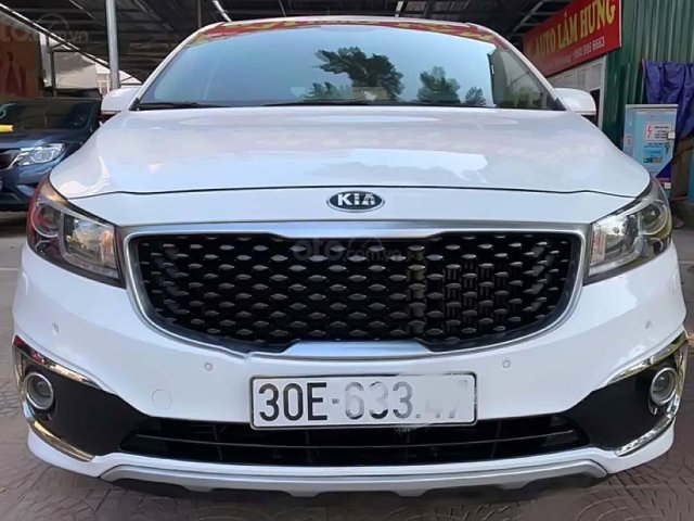 Bán Kia Sedona năm sản xuất 2016, màu trắng, giá tốt