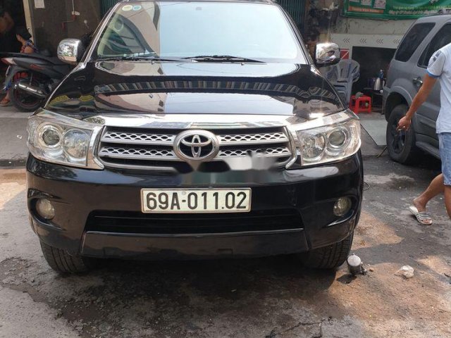 Bán xe Toyota Fortuner năm sản xuất 2011, màu đen