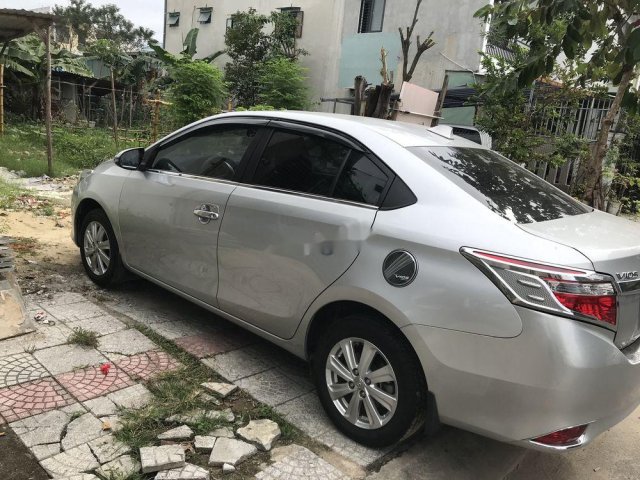 Xe Toyota Vios đời 2016, màu bạc số sàn, giá tốt0