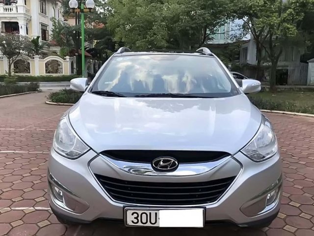 Cần bán lại xe Hyundai Tucson đời 2009, màu bạc, nhập khẩu chính chủ, giá tốt