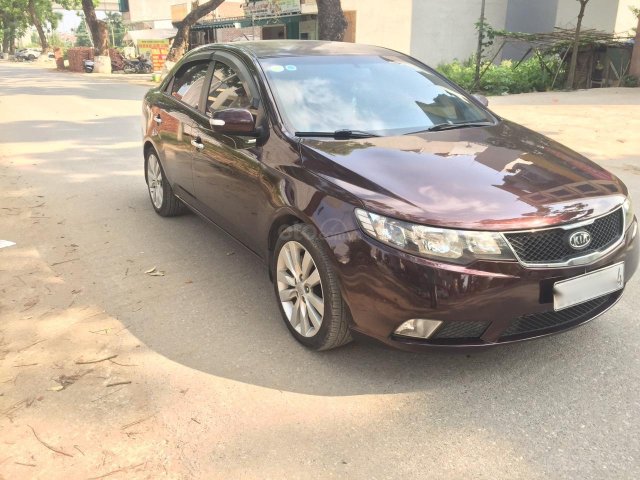 Cần bán xe Kia Cerato sản xuất 2010, AT, màu nâu, nhập khẩu0