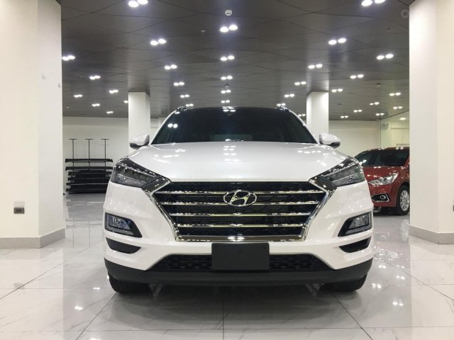 Ưu đãi giảm giá siêu khủng chiếc xe Hyundai Tucson 2.0 máy xăng đặc biệt, sản xuất 2020, màu trắng