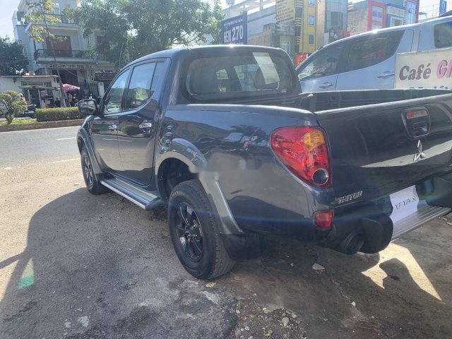 Bán Mitsubishi Triton sản xuất năm 2009, màu xám, xe nhập