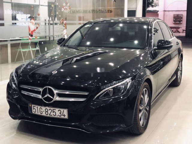 Bán Mercedes C200 sản xuất 2018, xe gia đình sử dụng