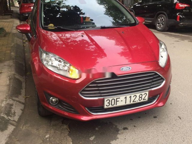 Bán xe cũ Ford Fiesta sản xuất 2017, màu đỏ