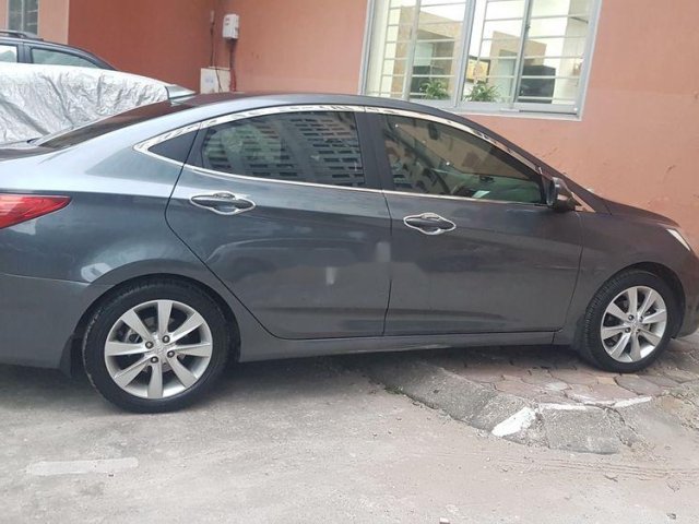 Cần bán Hyundai Accent AT sản xuất năm 2011, xe nhập0