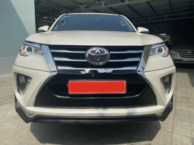 Cần bán Toyota Fortuner đời 2018, màu trắng, xe nhập