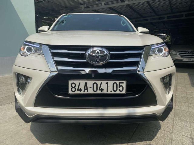 Bán Toyota Fortuner AT năm 2018, màu trắng0