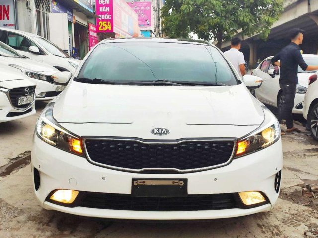 Bán Kia Cerato 2.0 AT 2016, màu trắng đẹp như mới, 570tr