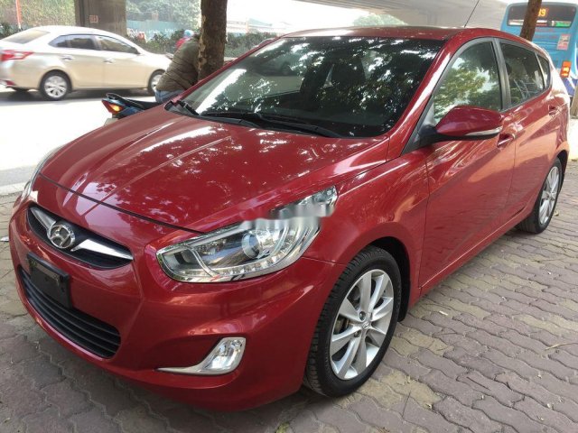 Cần bán xe Hyundai Accent năm 2013, màu đỏ, nhập khẩu