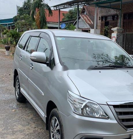 Bán xe Toyota Innova E năm 2015, màu bạc, giá 499tr