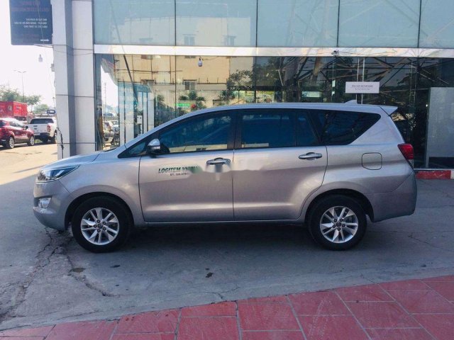 Xe Toyota Innova đời 2017 chính chủ, giá tốt0