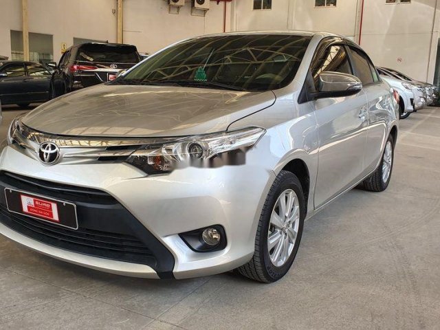 Cần bán Toyota Vios 1.5G đời 2017, màu bạc0