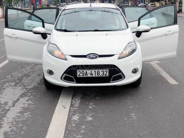 Cần bán Ford Fiesta 2011, hàng siêu đẹp, nội thất zin nguyên0