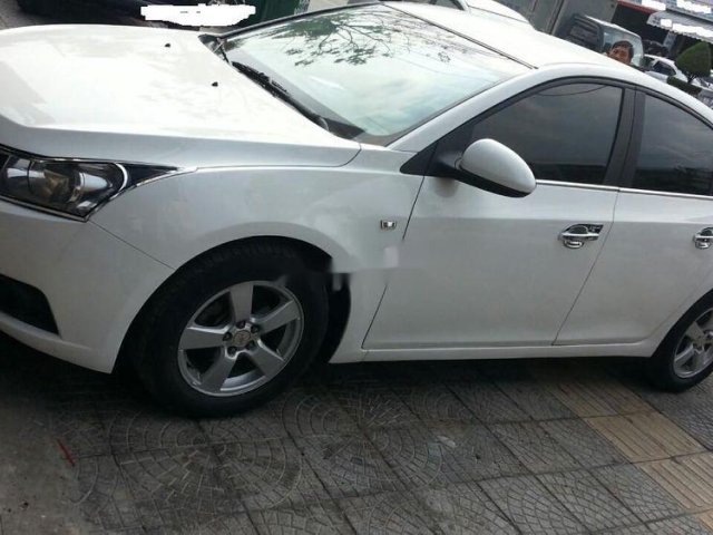 Cần bán gấp Chevrolet Cruze 1.6 năm 20120