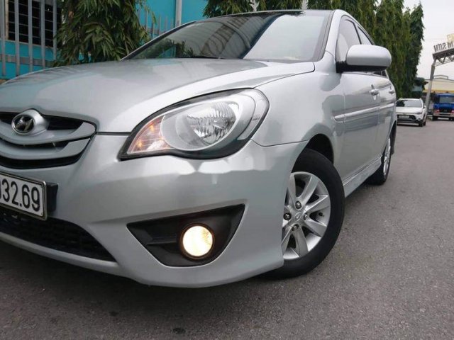 Bán Hyundai Verna năm 2010, màu bạc, nhập khẩu0