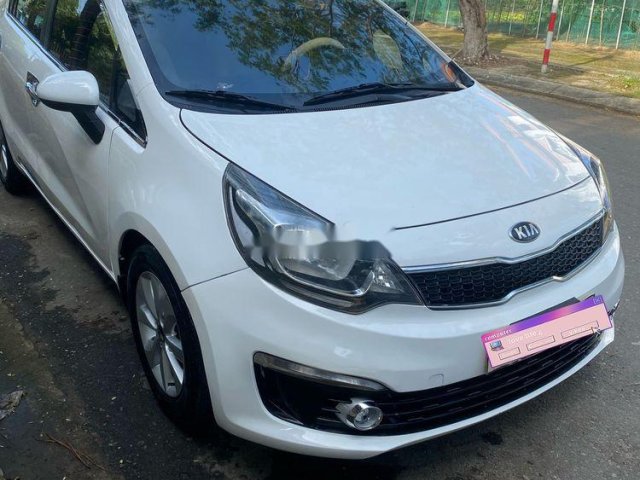 Bán xe Kia Rio đời 2015, màu trắng, nhập khẩu Hàn Quốc chính chủ, giá tốt0