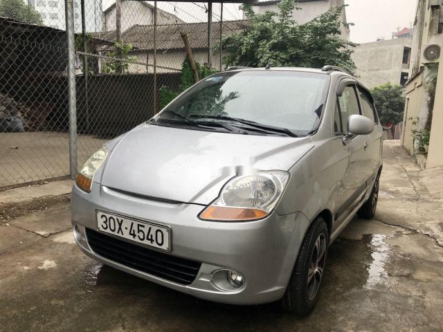 Cần bán xe Chevrolet Spark đời 2009, màu bạc chính chủ, giá 99tr0