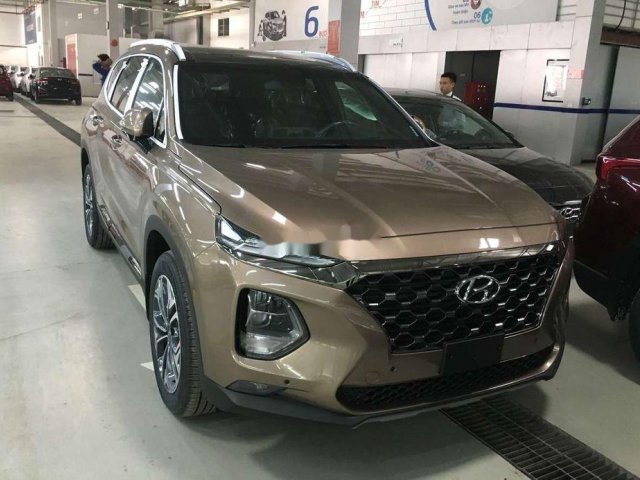 Cần bán Hyundai Santa Fe sản xuất năm 2019, màu vàng cát