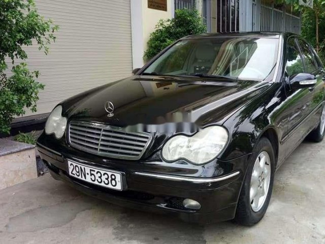 Xe Mercedes C200 2.0 AT năm sản xuất 2002, màu đen, giá chỉ 135 triệu0