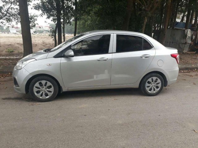 Cần bán Hyundai Grand i10 năm 2016, nhập khẩu nguyên chiếc0