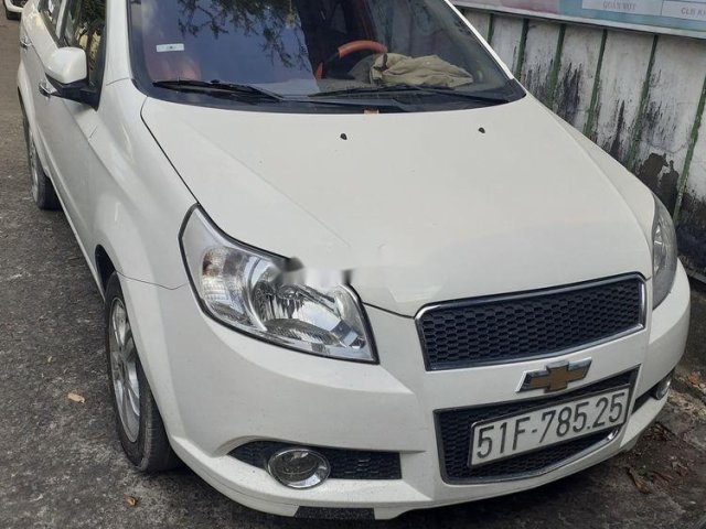 Cần bán gấp Chevrolet Aveo đời 2016, màu trắng, nhập khẩu, giá chỉ 250 triệu