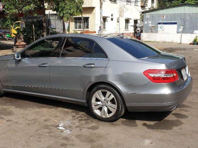 Bán Mercedes E250 2012, màu xám, nhập khẩu nguyên chiếc còn mới