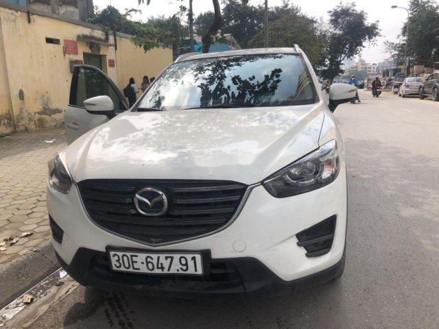 Cần bán xe Mazda CX 5 2.0 2016, màu trắng0