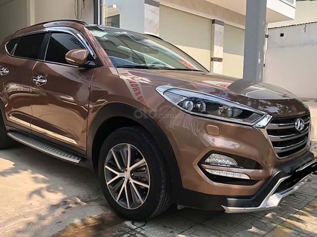 Bán Hyundai Tucson đời 2017, màu nâu, nhập khẩu  