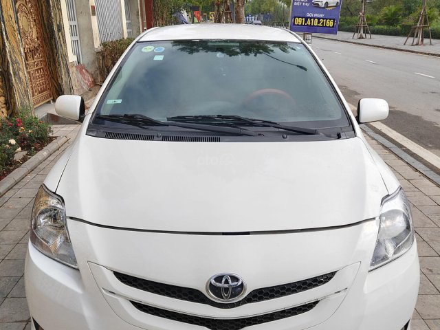 Bán xe Toyota Vios sản xuất 2010, màu trắng, giá cạnh tranh