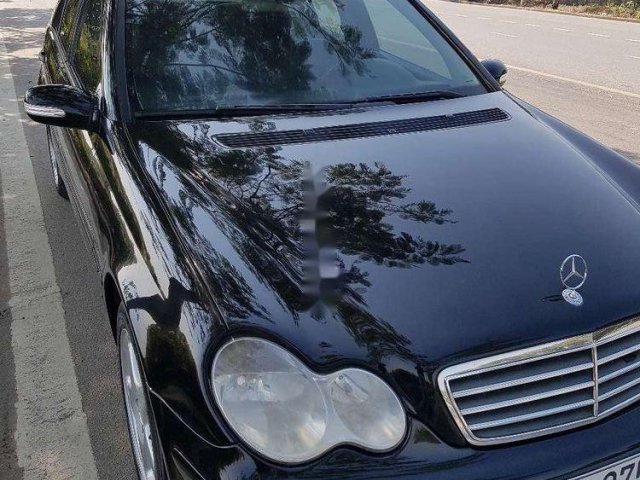 Bán Mercedes C180 sản xuất 2004, màu đen, nhập khẩu0