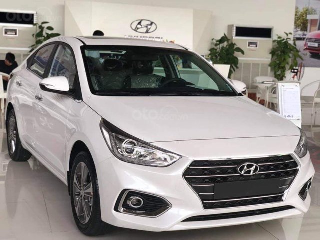 Hyundai Accent 2020, màu trắng - đỏ, giao ngay0