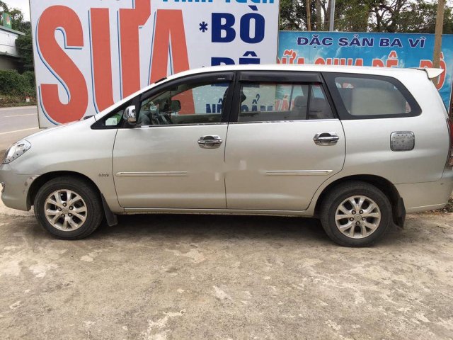 Cần bán xe Toyota Innova G đời 2008, màu bạc chính chủ, giá chỉ 380 triệu0