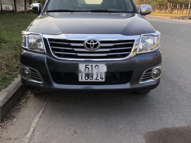 Cần bán xe Toyota Hilux năm 2012, nhập khẩu đẹp như mới0