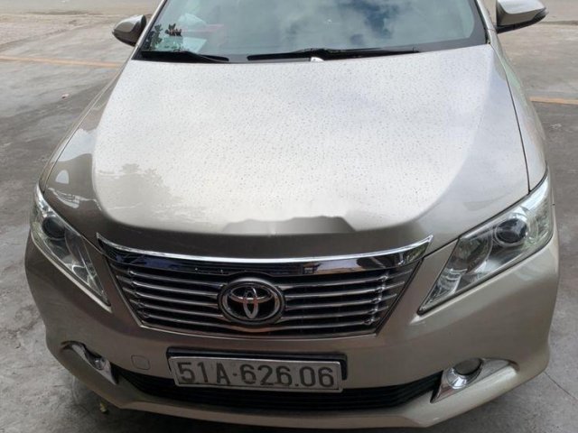 Chính chủ bán xe Toyota Camry màu cát vàng, xe nhà đi kỹ0