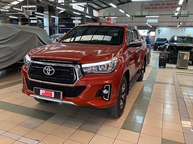 Bán Toyota Hilux năm sản xuất 2019, màu đỏ, nhập khẩu số tự động giá cạnh tranh0