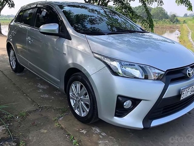 Cần bán xe Toyota Yaris sản xuất 2016, màu bạc, nhập khẩu nguyên chiếc như mới, 590 triệu0