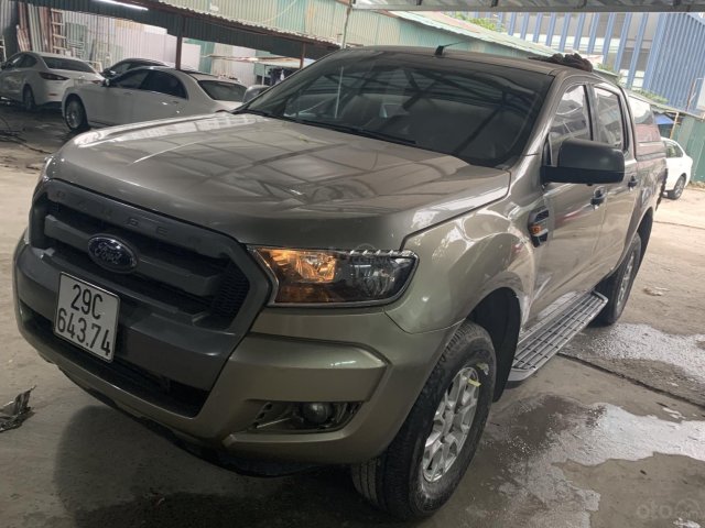 Bán Ford Ranger XLS AT màu vàng cát sx 12/2015 đăng ký 2016