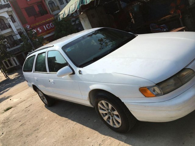 Bán Ford Taurus đời 1995, màu trắng 0