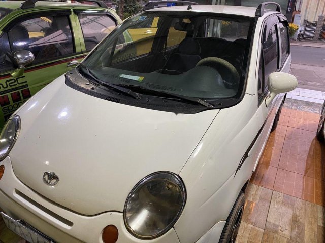 Cần bán gấp Daewoo Matiz đời 2005, màu trắng giá cạnh tranh0