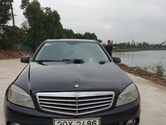 Cần bán Mercedes C250 đời 2010, màu đen, 450tr0