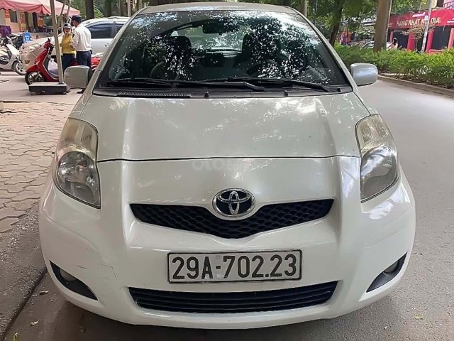 Cần bán gấp Toyota Yaris đời 2009, màu trắng, nhập khẩu nguyên chiếc số tự động, giá chỉ 333 triệu0