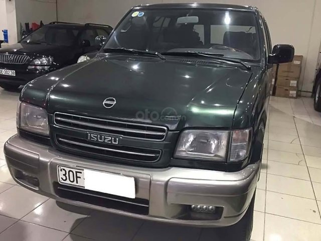 Cần bán gấp Isuzu Trooper sản xuất 2003 số sàn0