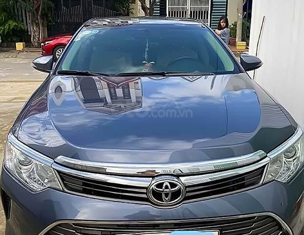 Bán Toyota Camry 2.0E năm sản xuất 2016 xe gia đình