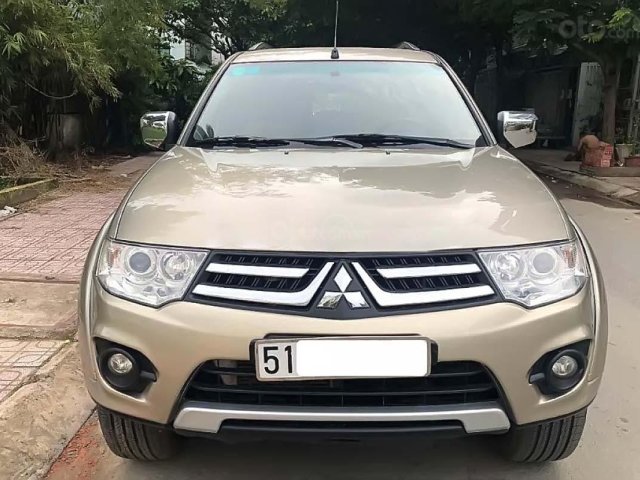 Bán Mitsubishi Pajero Sport 2016, màu vàng, giá 625tr0