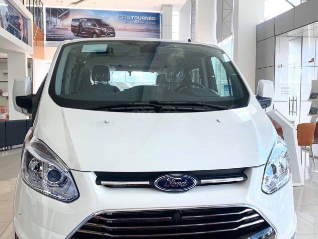 Ford Tourneo 2019 màu trắng số tự động0