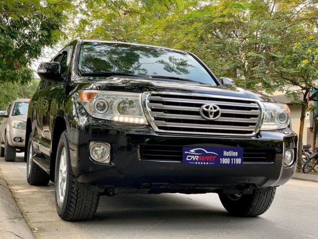 Toyota Land Cruiser 2013, tự động VX 8 chỗ 4.6 V80