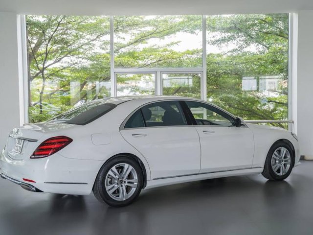 Bán Mercedes S450 năm sản xuất 2017, màu trắng0