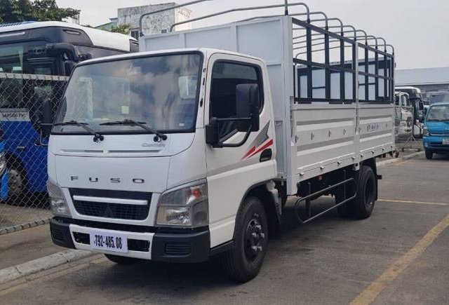 Cần bán xe Mitsubishi Fuso sản xuất năm 2019, màu trắng, 1 tấn thùng dài 4,35 m0